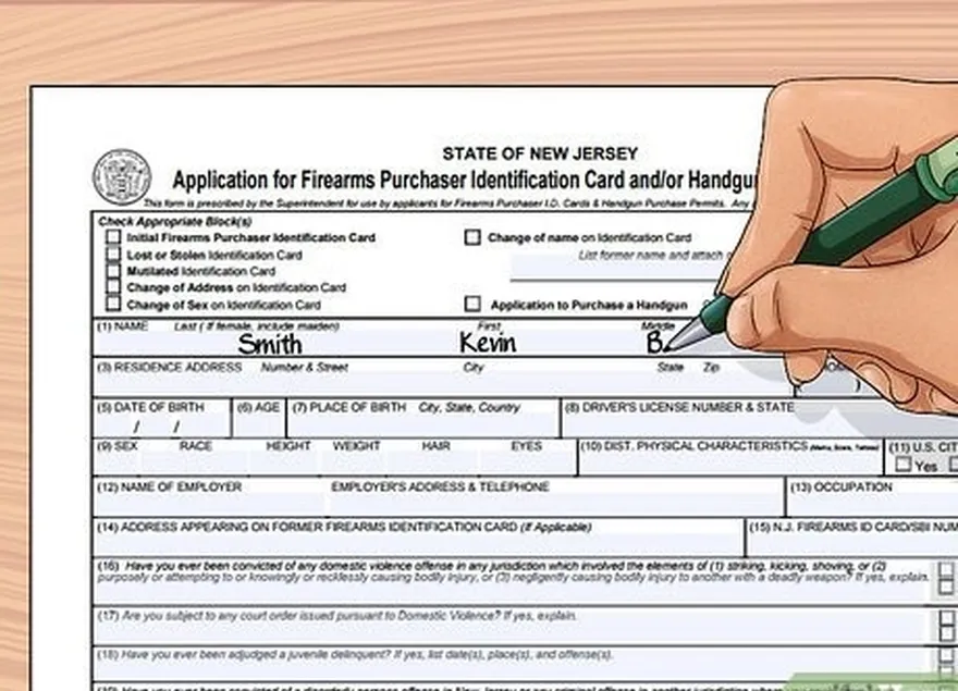 etapa 2 preencha o formulário application for firearms purchaser identification card (solicitação de cartão de identificação de comprador de arma de fogo) e/ou handgun purchase permit (licença de compra de arma de fogo) e faça uma cópia.