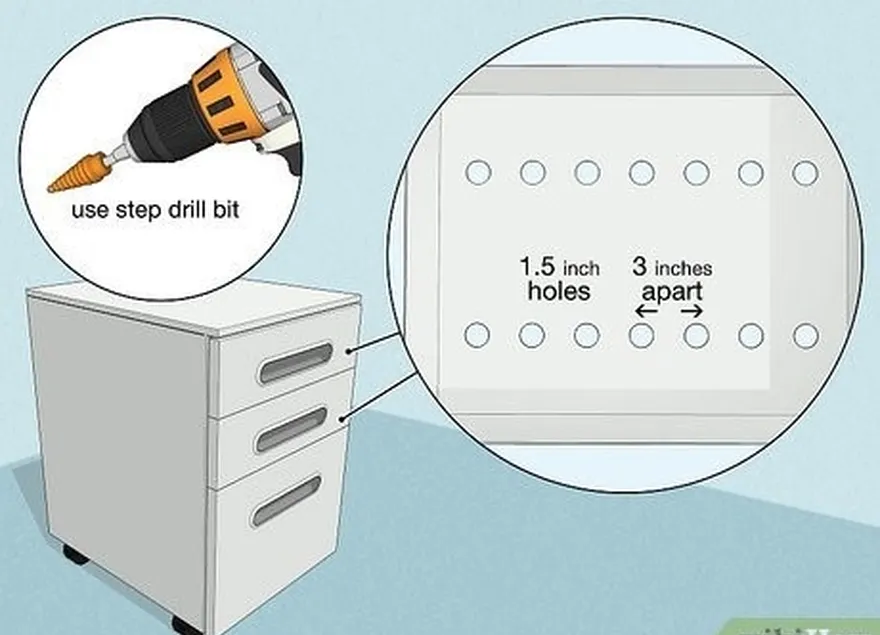 Passo 1 Faça furos de 3,8 cm (1,5 pol.) nas gavetas de um armário de arquivo.