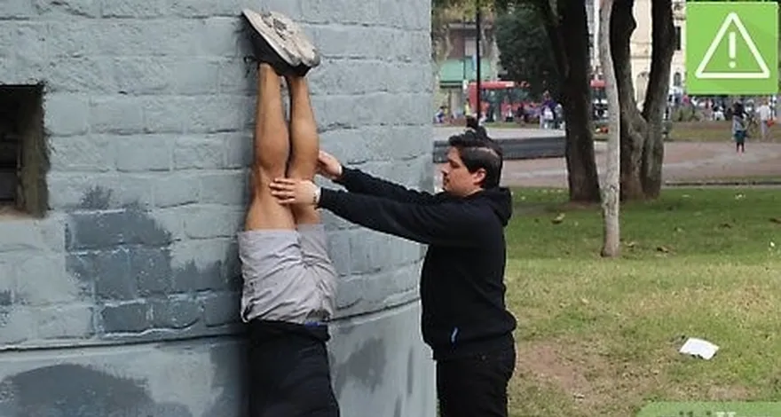 Passo 3 Peça a um amigo para o observar.