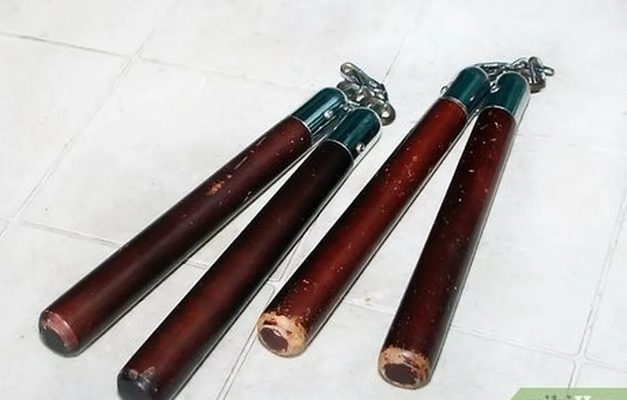 Etapa 1 Compre seus nunchucks.