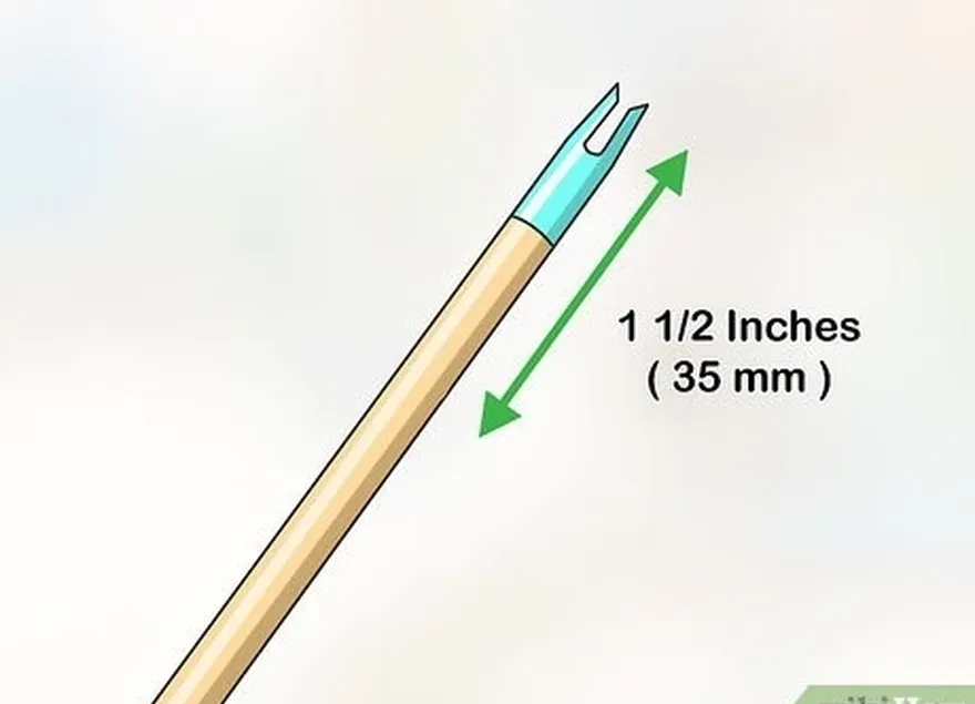 Você'll want to mark off 1 1⁄2 inches (3.8 cm) from the end of the shaft.