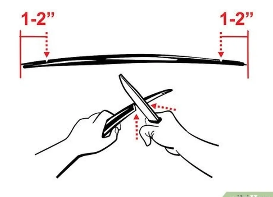 Etapa 5 Corte entalhes para prender a corda do arco.