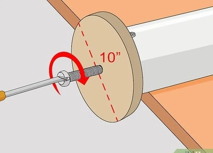 Etapa 5 Fixe o pedaço de madeira compensada de 10 polegadas ao tubo de PVC.