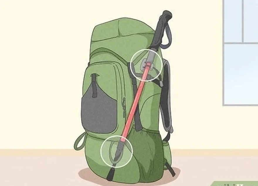 Etapa 1 Use uma mochila de caminhada com alças específicas para transportar os bastões com facilidade.