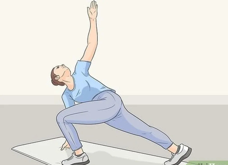 Etapa 5 Tente fazer um lunge com uma torção da coluna para um movimento de corpo inteiro.